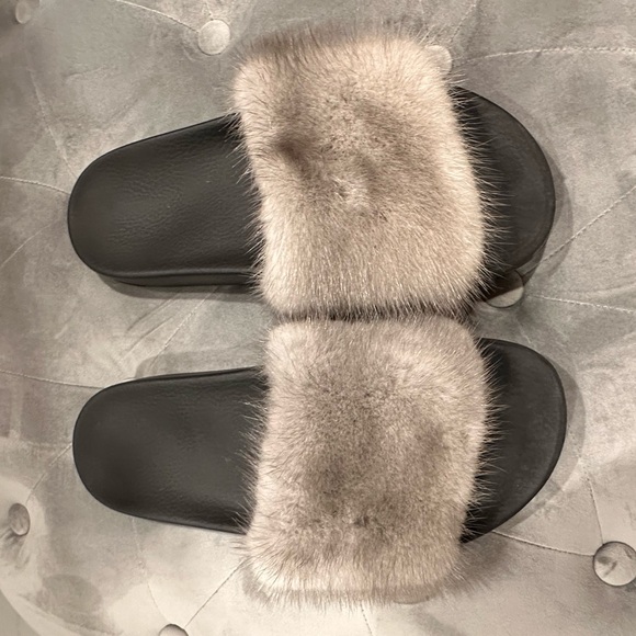 Givenchy Mink Slides in Gray size 38 - Picture 1 of 4